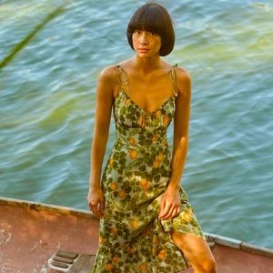 Reformation Embry dress size 6 w tags